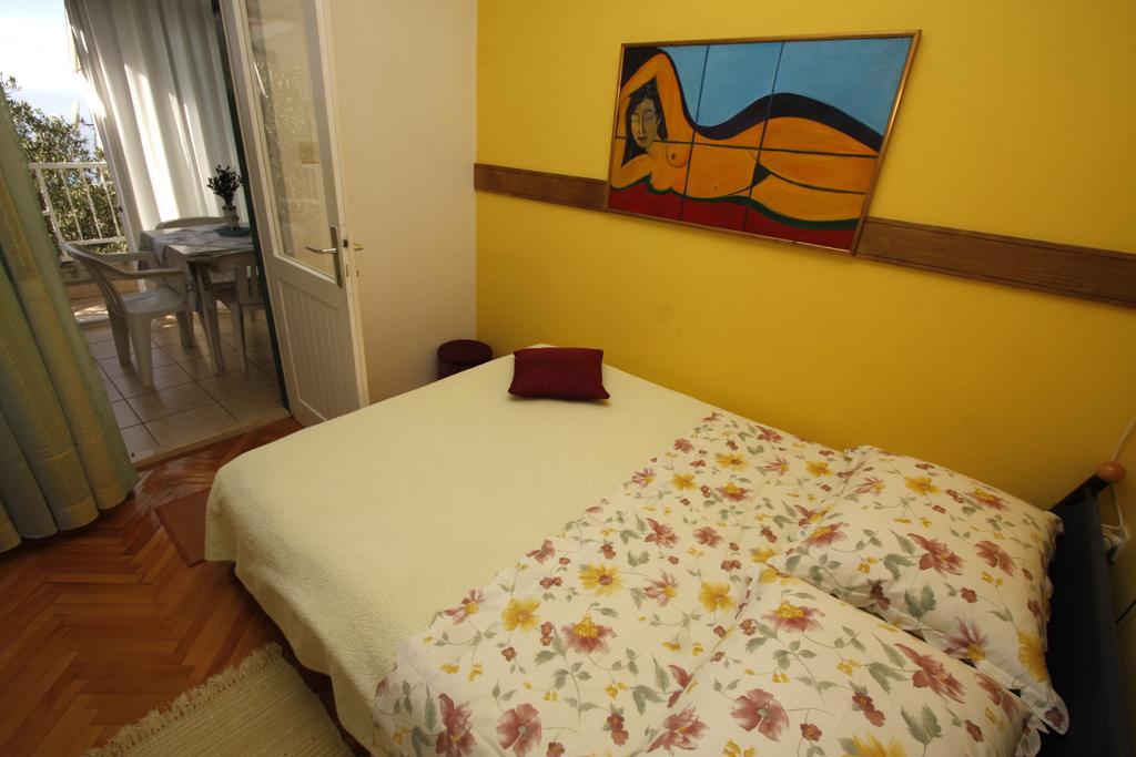 Apartments Delfin Tučepi Habitación foto