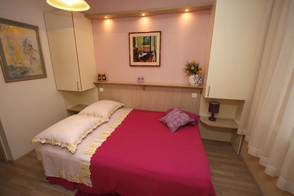 Apartments Delfin Tučepi Habitación foto