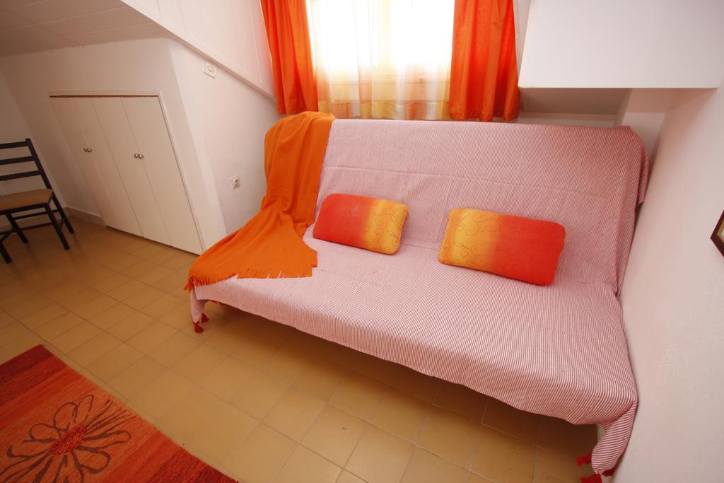 Apartments Delfin Tučepi Habitación foto