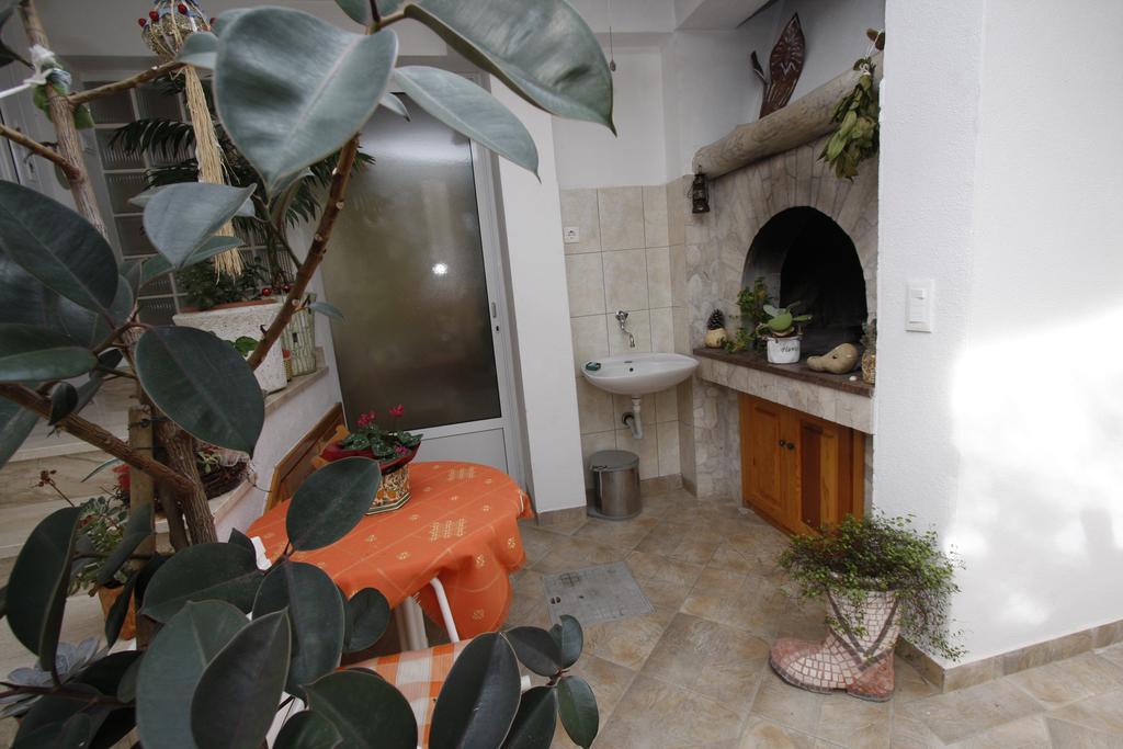 Apartments Delfin Tučepi Habitación foto