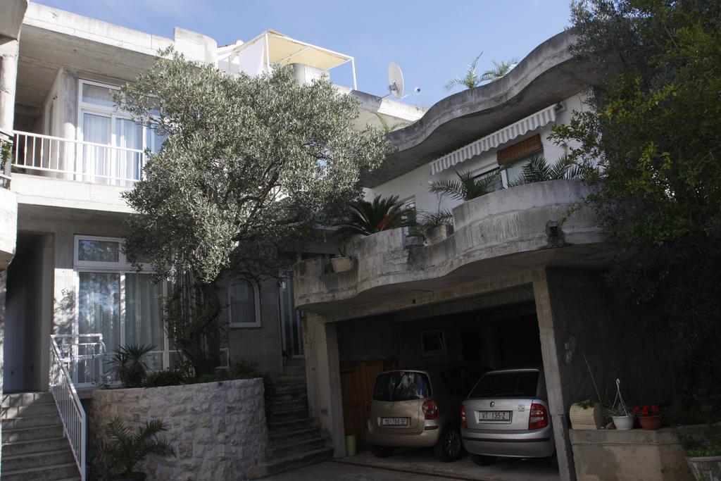 Apartments Delfin Tučepi Exterior foto