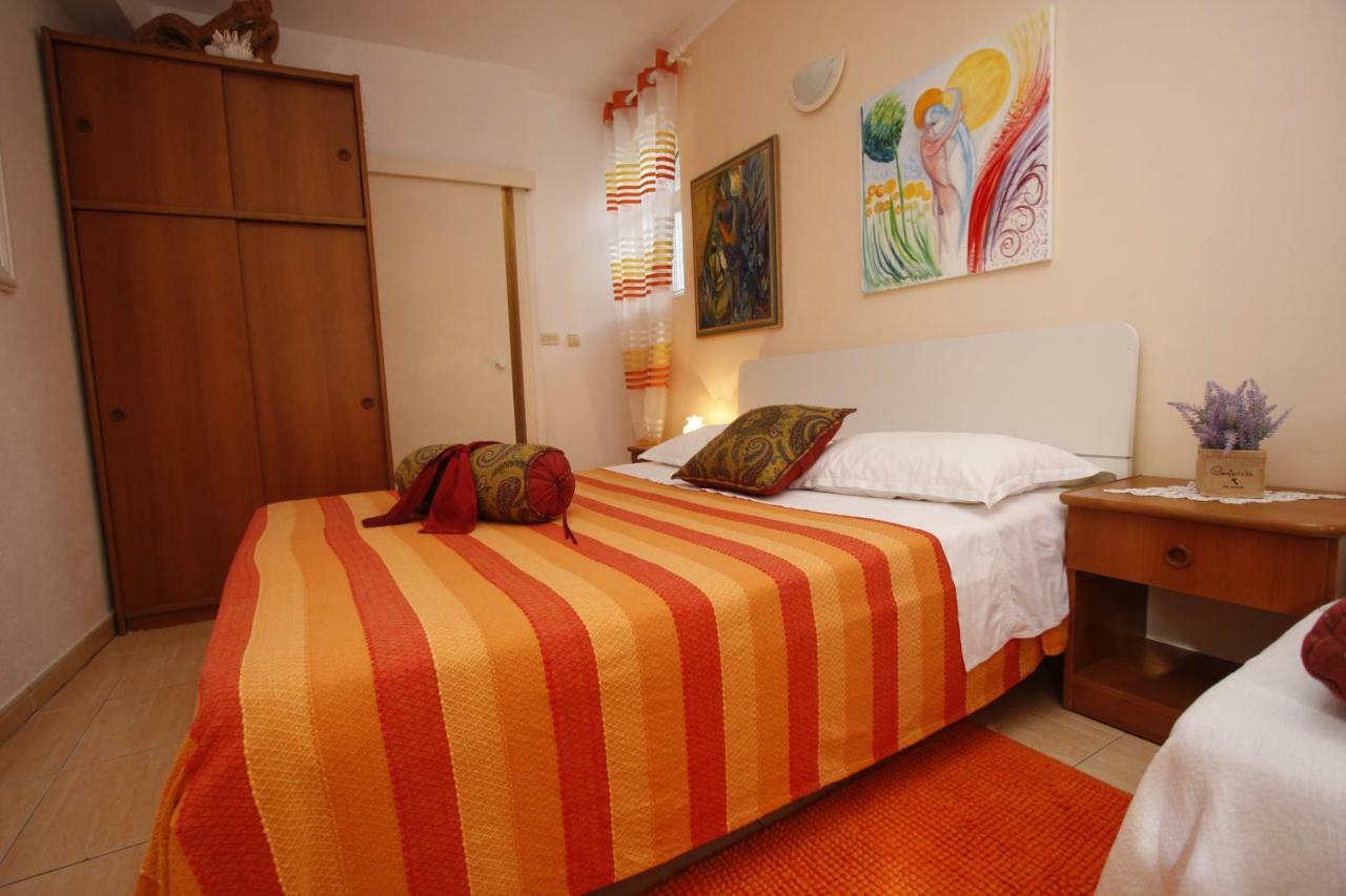 Apartments Delfin Tučepi Exterior foto